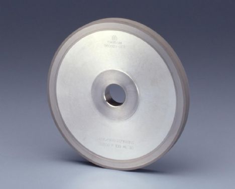 DIAMOND WHEEL FOR CHAMFERING GLASS SUBSTRATES